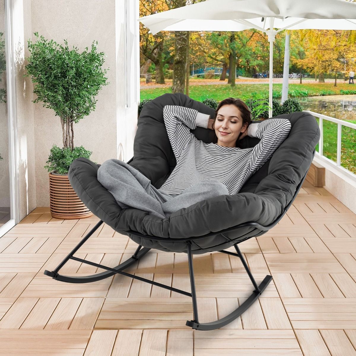 Indoor and Outdoor Rocking Chair Oversized Papasan Chair with Padded Cushion & Metal Frame Capacity 205 Kg Gray -