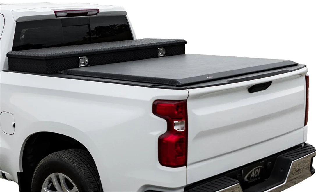 Access 62199 - Toolbox 99-07 Chevy/GMC Full Size 6ft 6in Bed Roll-Up Cover